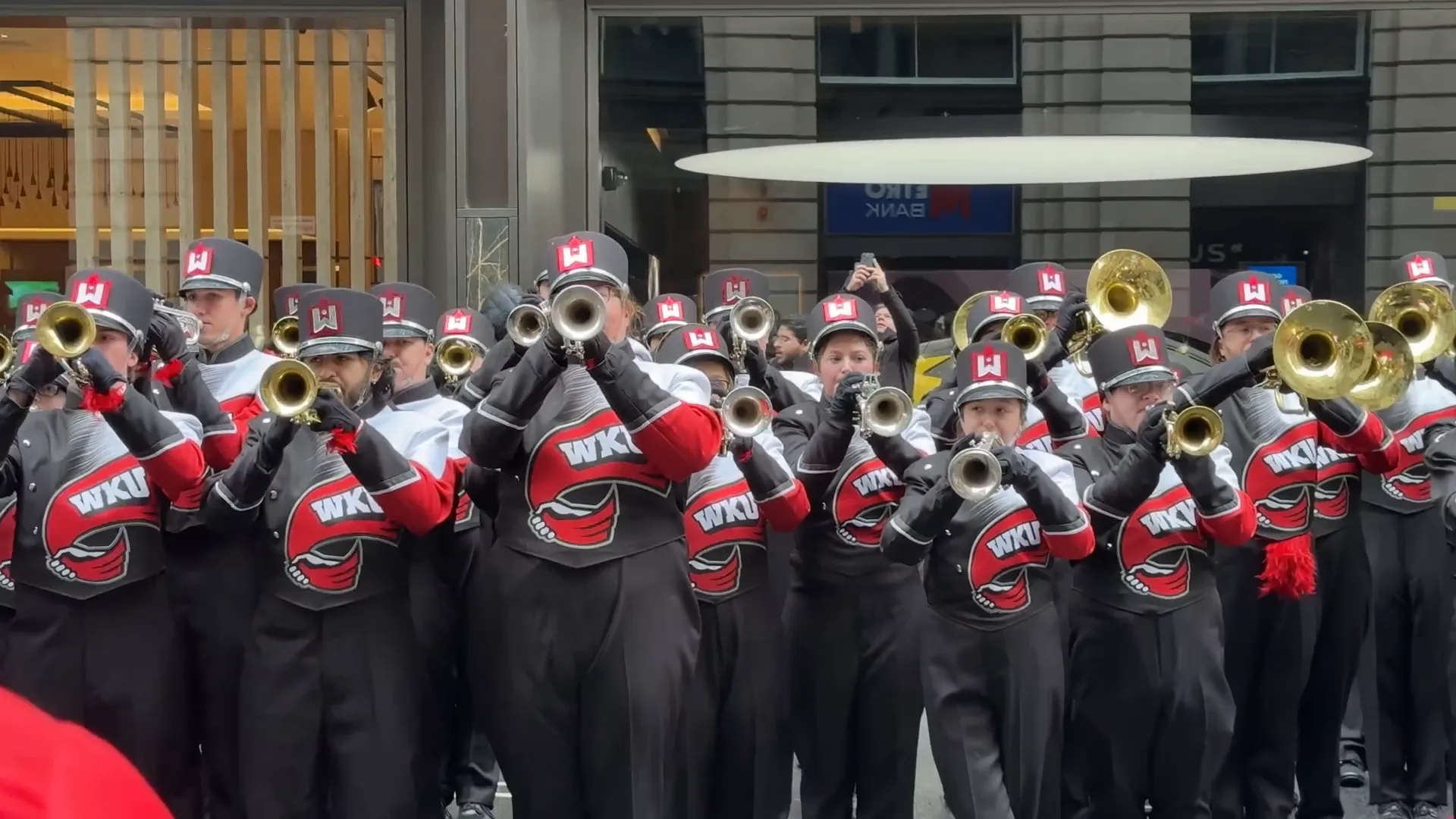 צילום מצעד יום השנה החדשה עם Hasselblad X2D